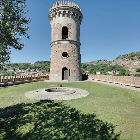 Castello Di Caccuri Suites מראה חיצוני תמונה