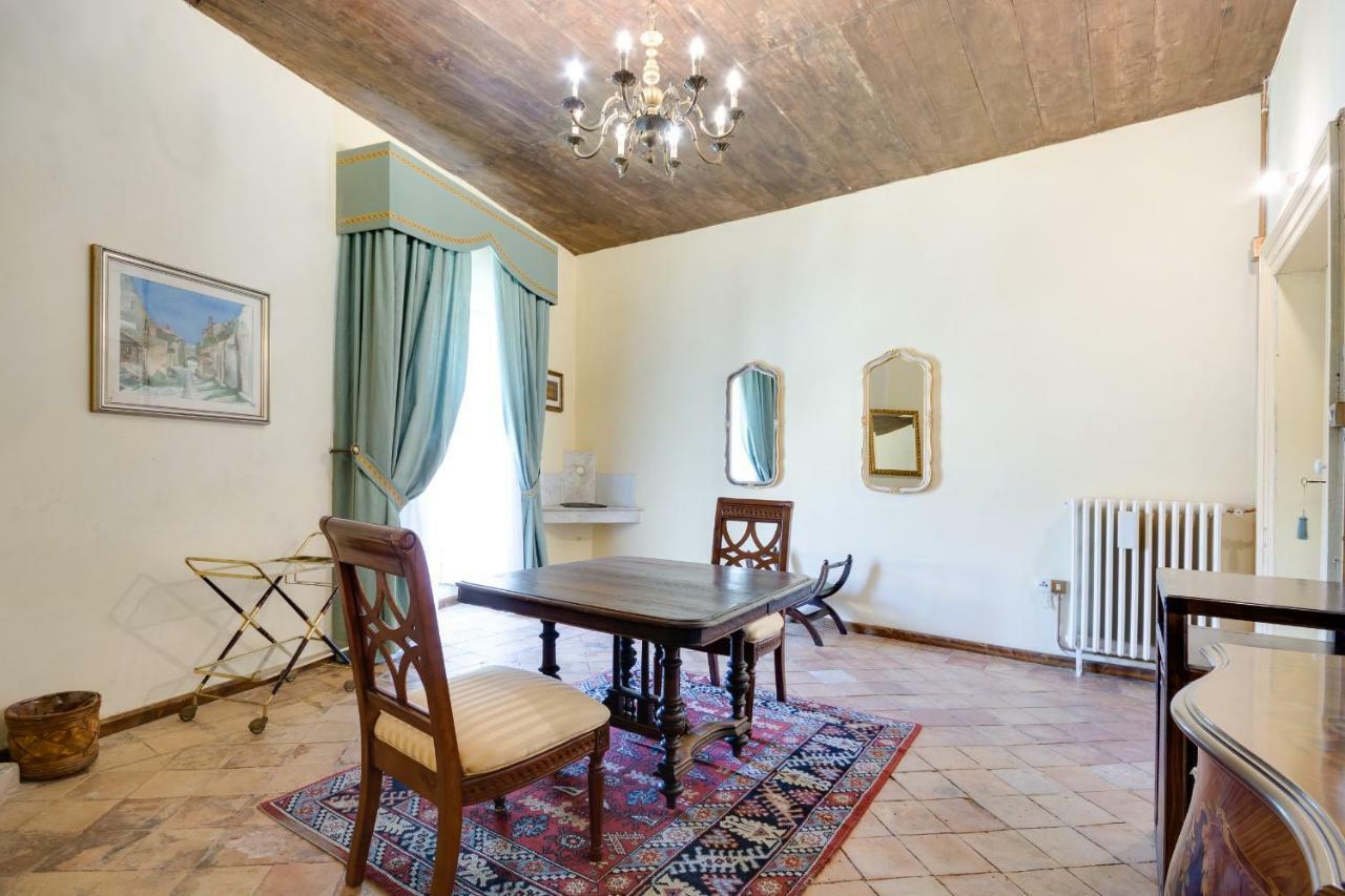 Castello Di Caccuri Suites מראה חיצוני תמונה