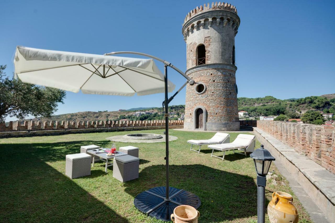 Castello Di Caccuri Suites מראה חיצוני תמונה