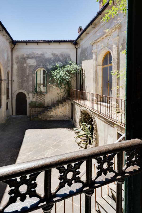 Castello Di Caccuri Suites מראה חיצוני תמונה